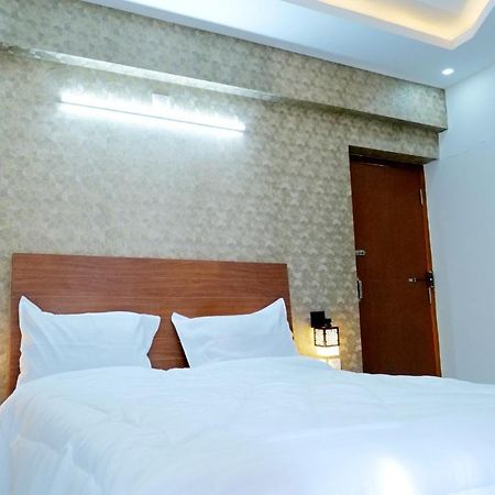 Dwarka Lodging & Boarding Mulki Exterior foto